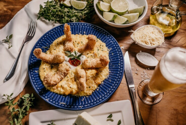 Garlic Butter White Wine Shrimp Linguine